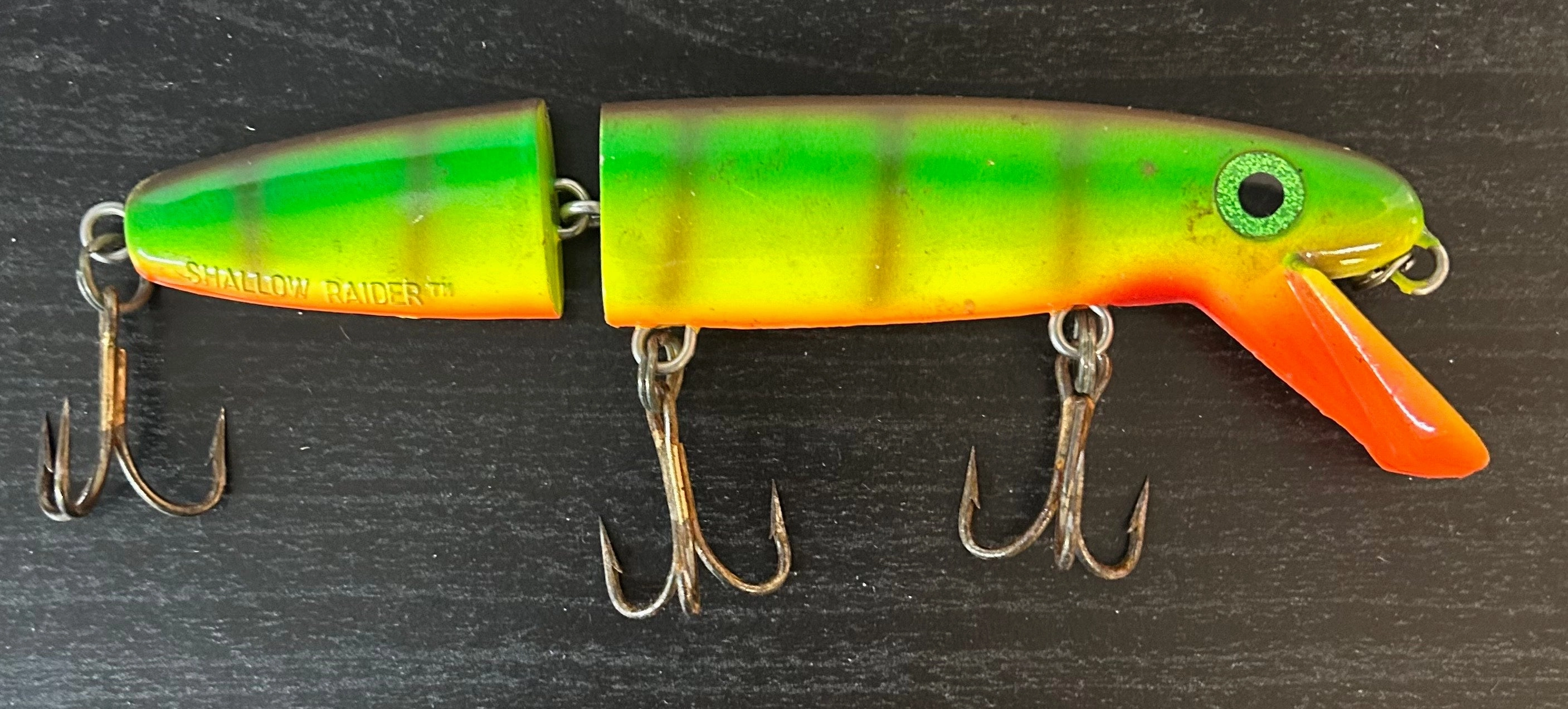 Shallow Jointed 8" Depth Raider (Vintage Early 90s)