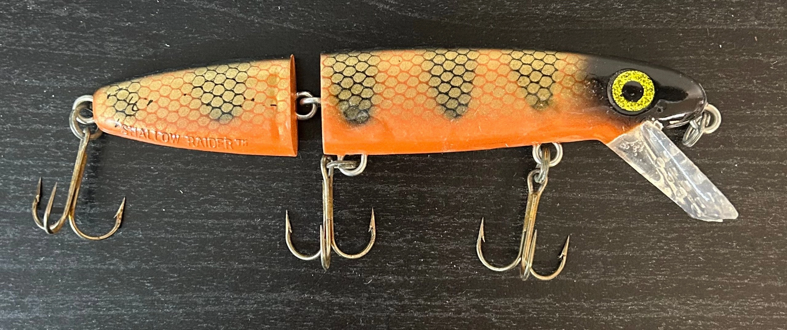 Shallow Jointed 8" Depth Raider (Vintage Early 90s)