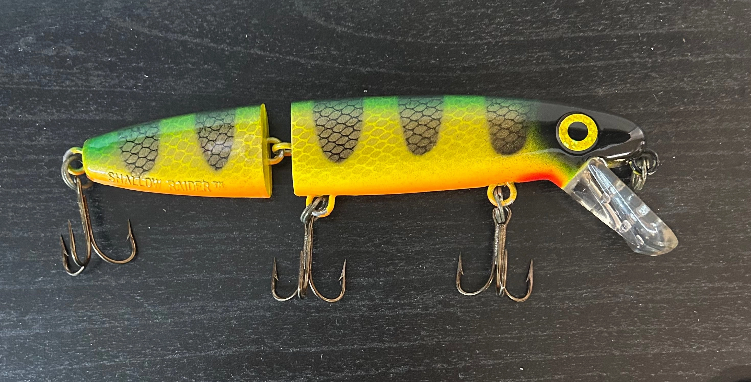 Shallow Jointed 8" Depth Raider (Vintage Early 90s)